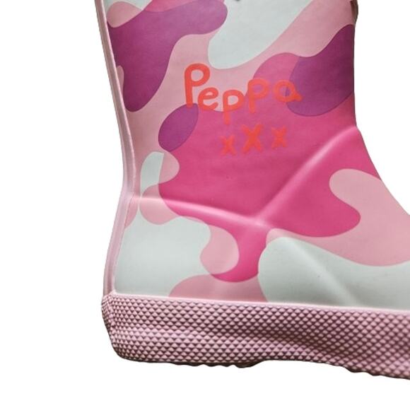 Hunter x Peppa Pig Classic Pull On Rain Boots - Picture 6 of 14